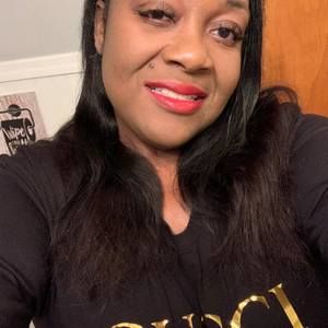 Meet your Posher, Leslie